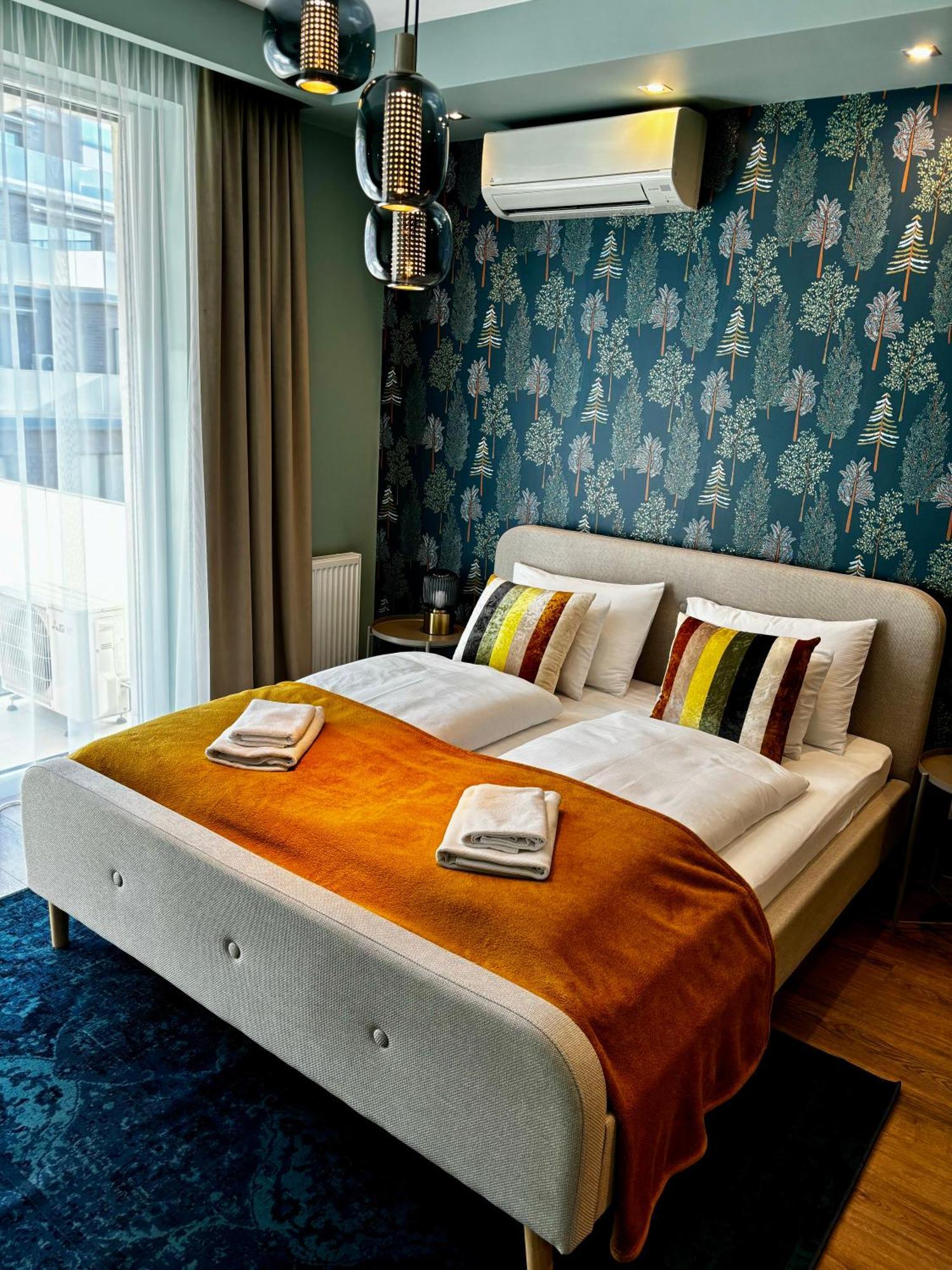 Corvin Park Apartment *